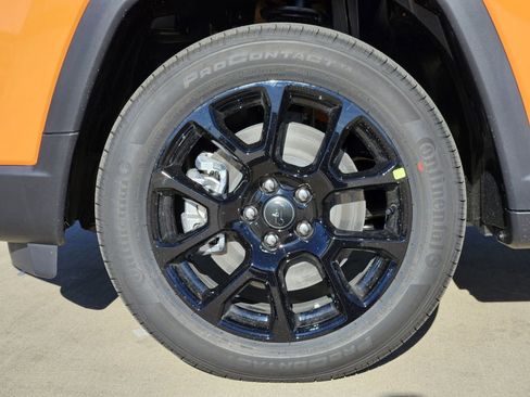 New 2026 Jeep Compass Latitude AWD/4WD image 12