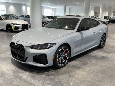 New 2026 BMW 430i Coupe w/ M Sport Package image 3