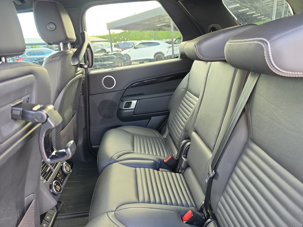 Used 2023 Land Rover Discovery S R-Dynamic AWD/4WD image 10