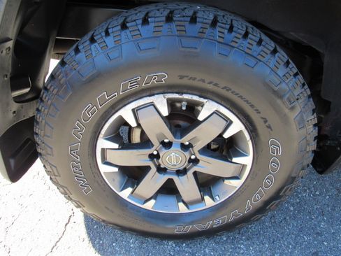 Used 2015 Nissan Xterra PRO-4X image 10