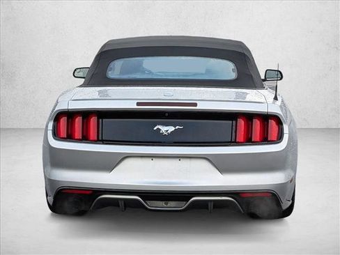 Used 2016 Ford Mustang Premium image 7