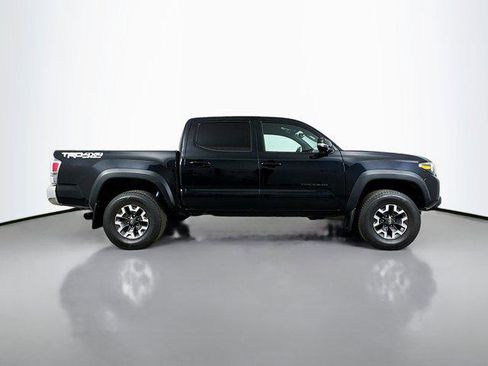 Certified 2021 Toyota Tacoma TRD Off-Road AWD/4WD image 8