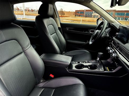 Used 2024 Honda Civic Touring image 25