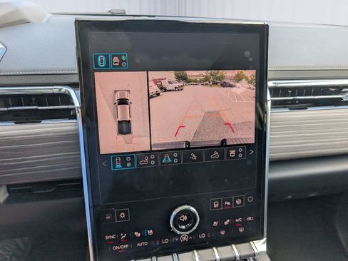 Certified 2025 GMC Sierra EV Denali AWD/4WD image 27
