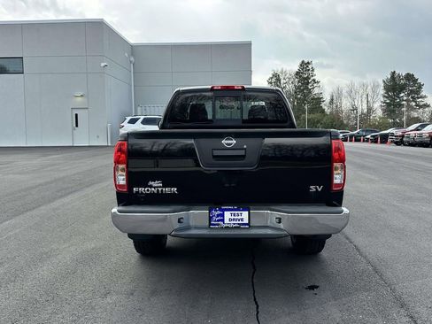 Used 2014 Nissan Frontier SV image 22