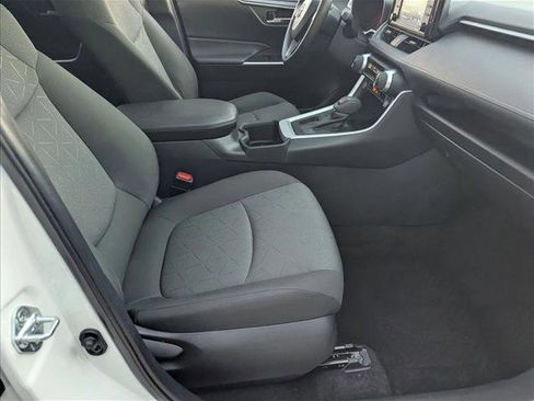 Certified 2022 Toyota RAV4 XLE image 21