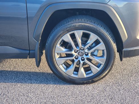 Used 2024 Toyota RAV4 XLE Premium image 11