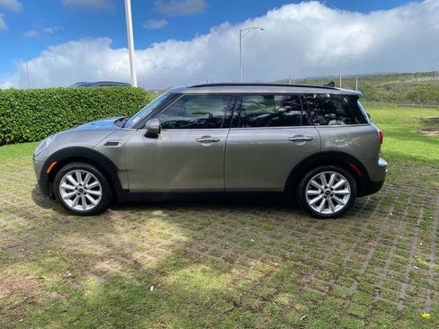 Used 2016 MINI Cooper Clubman image 4