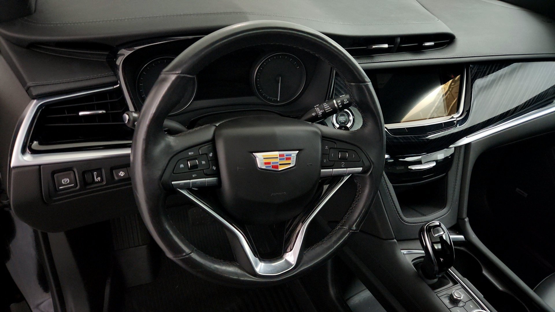 Used 2024 Cadillac XT6 Premium Luxury w/ Technology Package AWD/4WD image 18