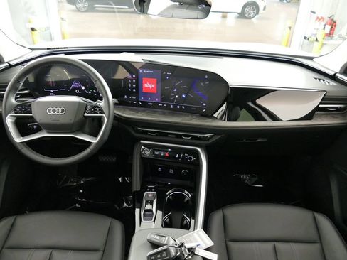 Certified 2025 Audi Q5 Premium w/ Convenience Package AWD/4WD image 25