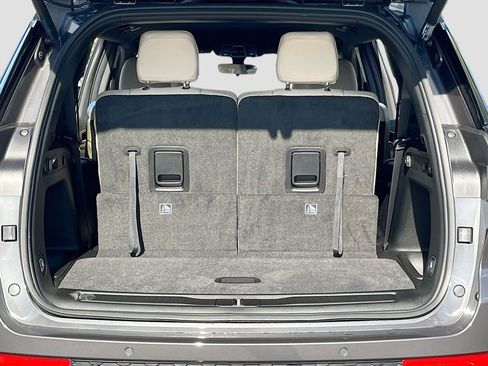 New 2025 Jeep Grand Cherokee L Limited w/ Black Appearance Package image 26