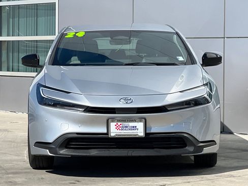 Used 2024 Toyota Prius LE image 6
