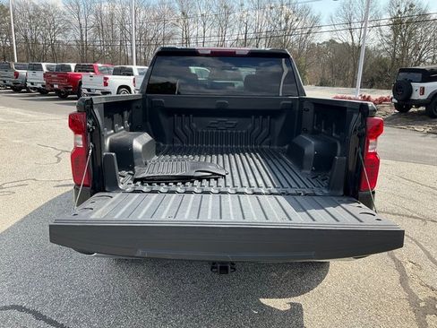 Used 2023 Chevrolet Silverado 1500 LT image 16