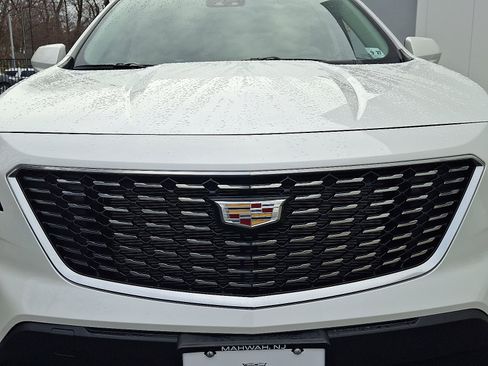 Used 2023 Cadillac XT4 Luxury w/ Cold Weather Package image 10