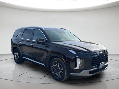 Used 2024 Hyundai Palisade Limited AWD/4WD image 3