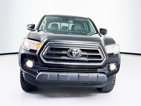 Used 2023 Toyota Tacoma SR5 w/ Technology Package image 2