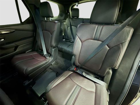Used 2025 Honda Pilot Black Edition image 26