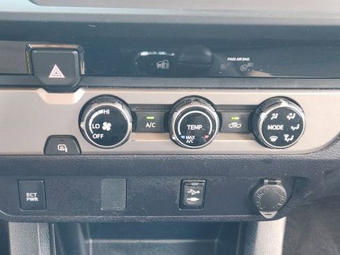 Used 2018 Toyota Tacoma SR w/ SR Convenience Package RWD image 14