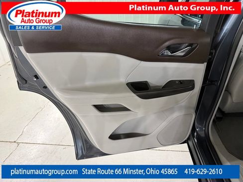 Used 2020 GMC Acadia SLT FWD image 33