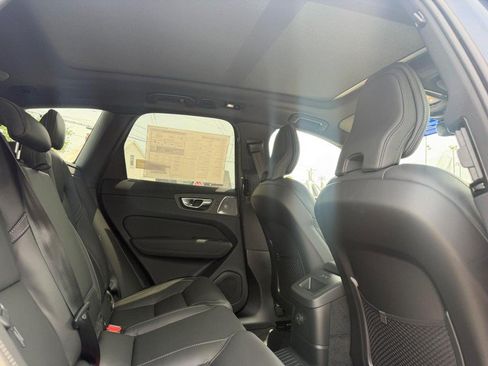 New 2026 Volvo XC60 T8 Ultra w/ Protection Package Premier AWD/4WD image 4