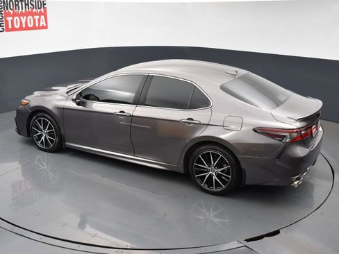 Used 2024 Toyota Camry SE image 19