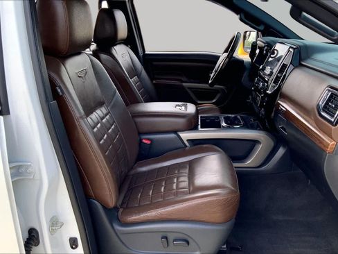 Used 2021 Nissan Titan Platinum Reserve w/ Moonroof Package AWD/4WD image 9