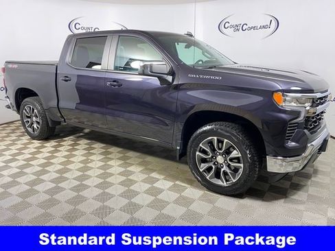 Used 2024 Chevrolet Silverado 1500 LT AWD/4WD image 10
