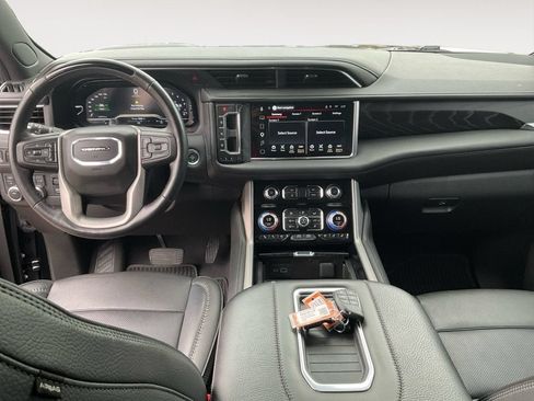 Used 2024 GMC Yukon XL Denali w/ Advanced Technology Package AWD/4WD image 10