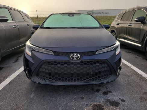 Used 2022 Toyota Corolla LE image 2