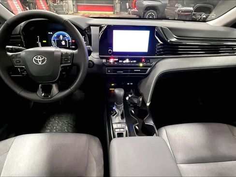New 2026 Toyota Camry LE image 5