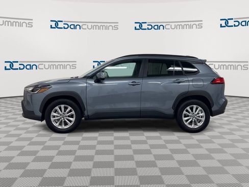 Used 2023 Toyota Corolla Cross LE FWD image 5
