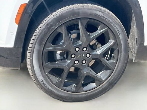 Used 2024 Chevrolet Traverse RS AWD/4WD image 34