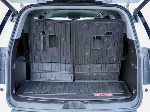 Used 2021 GMC Acadia SLE w/ Driver Convenience Package image 11