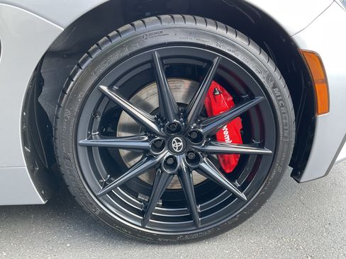 Used 2025 Toyota GR86 Premium w/ Performance Package RWD image 10