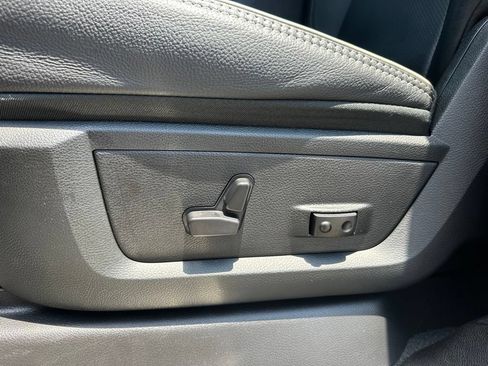 Used 2024 RAM 2500 Limited AWD/4WD image 31