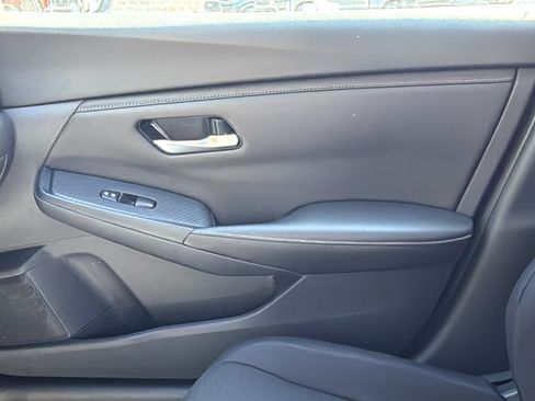 Certified 2023 Nissan Sentra SV FWD image 18