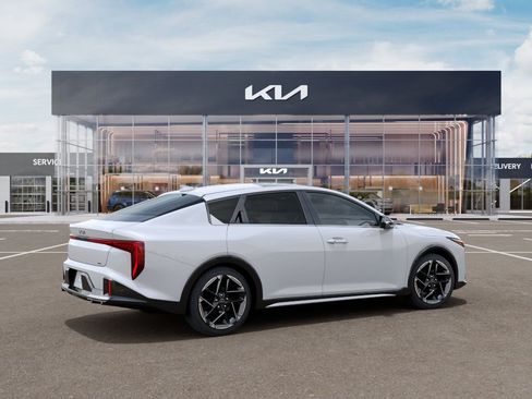 New 2026 Kia K4 GT-Line w/ GT-Line Premium Package FWD image 6