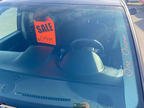 Used 2018 Dodge Grand Caravan SE w/ UConnect Hands-Free Group FWD image 4