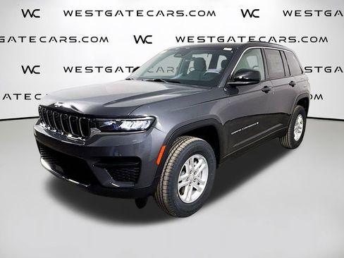 New 2025 Jeep Grand Cherokee Laredo image 1