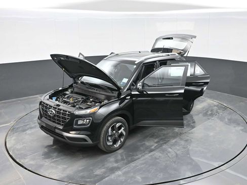 New 2026 Hyundai Venue SEL image 39