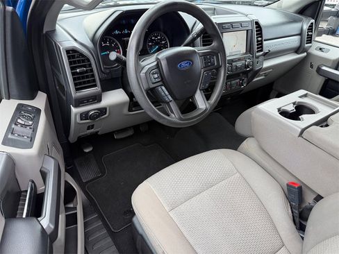 Used 2020 Ford F350 XLT w/ XLT Premium Package image 16