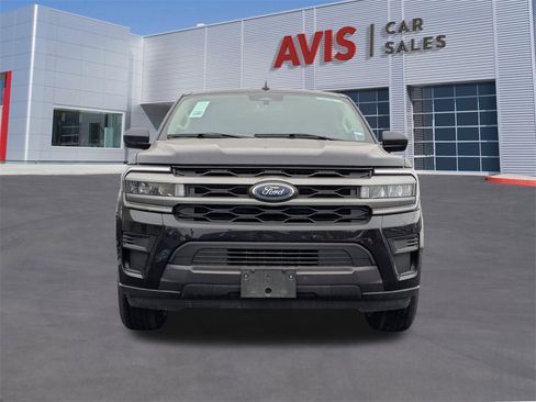 Used 2024 Ford Expedition Max XLT image 11
