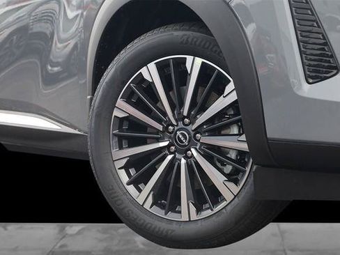 New 2026 Nissan Pathfinder Platinum AWD/4WD image 3