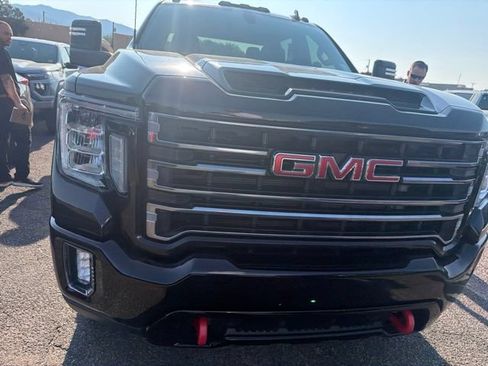 Used 2022 GMC Sierra 2500 AT4 AWD/4WD image 5