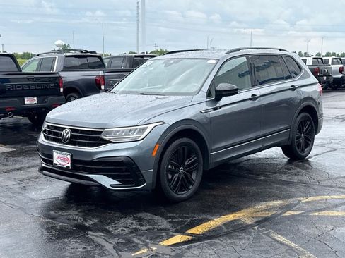 Used 2022 Volkswagen Tiguan SE R-Line AWD/4WD image 7