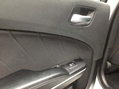 Used 2023 Dodge Charger SXT RWD image 12