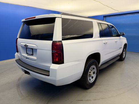 Used 2015 Chevrolet Suburban 4WD image 7