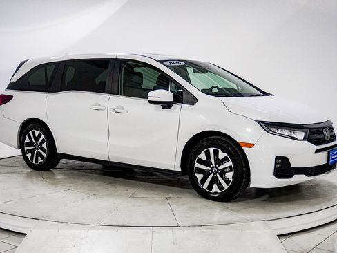 Certified 2026 Honda Odyssey EX-L image 13
