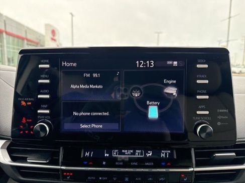 Certified 2024 Toyota Sienna XLE image 34