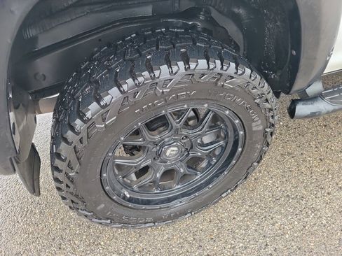 Used 2019 Toyota 4Runner TRD Off-Road Premium image 11